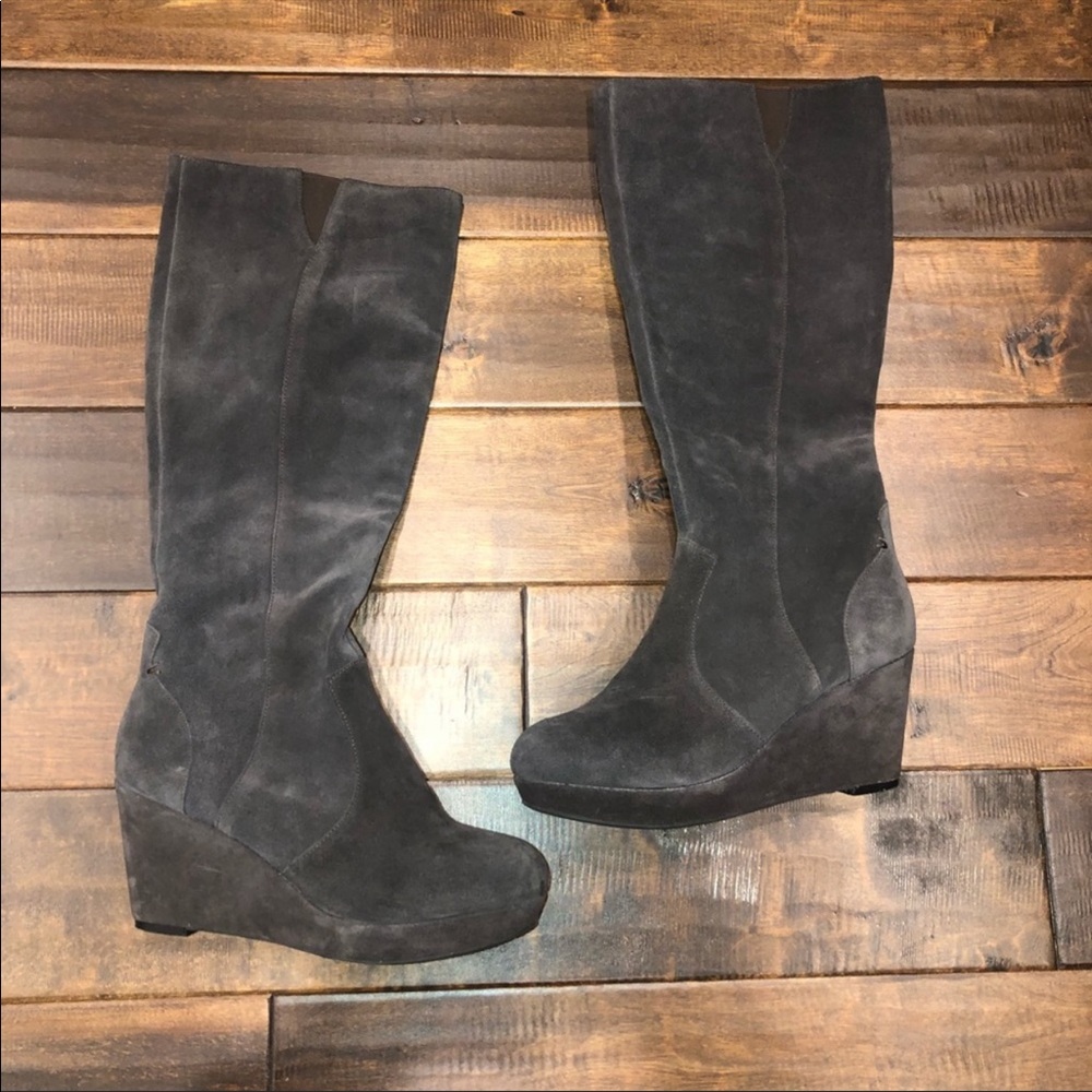 Women’s size 9.5 Steve Madden ashleey suede boots